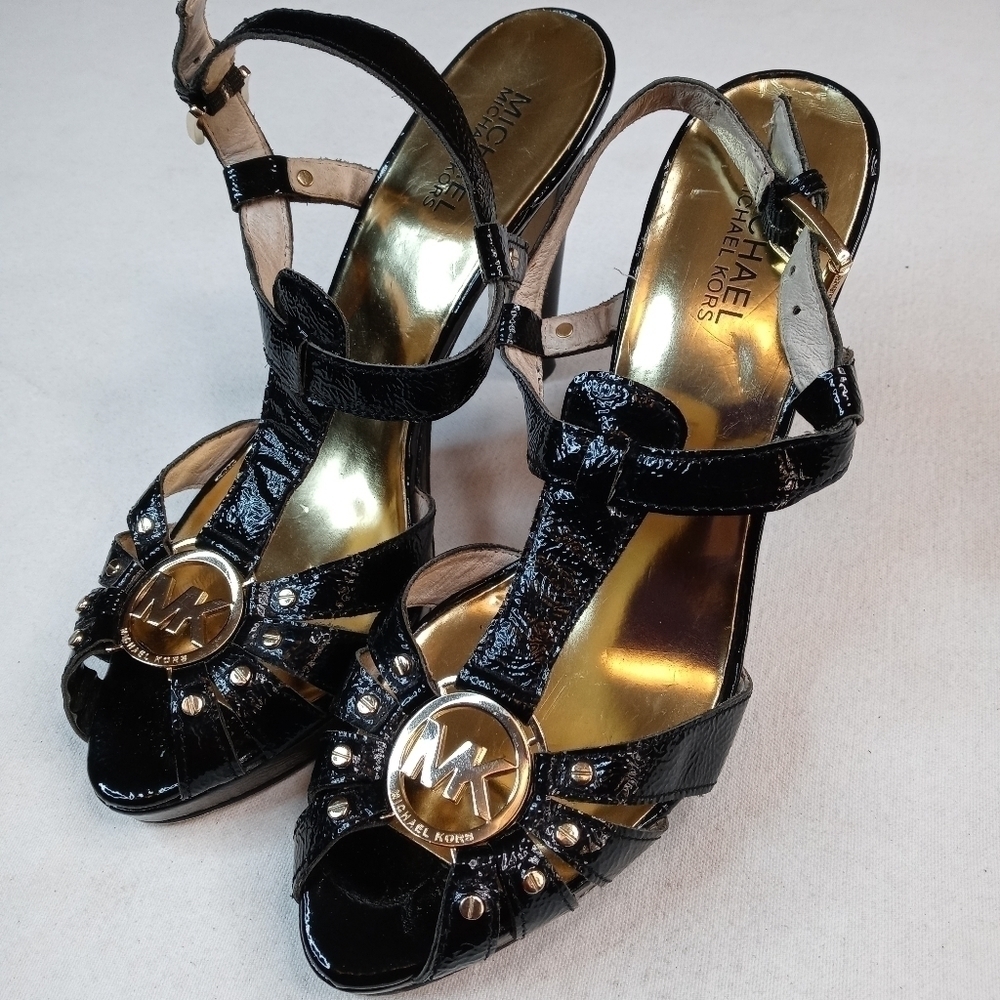 Michael Kors Black Patent Lthr Platform Open Toe B